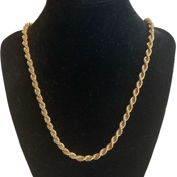 Monet Jewelry - MONET Vintage 28” Heavy Gold Tone Rope Chain